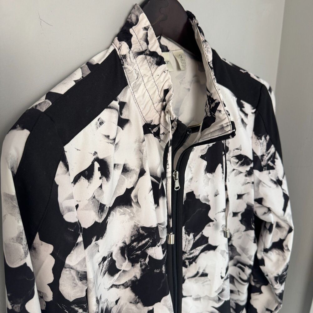 Zenergy by Chico's Jacket Women's 2 / L Black White Floral Golf Zip Up - Picture 2 of 7